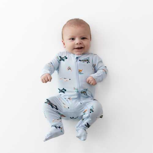 Zippered Footie in Take Off – size Newborn