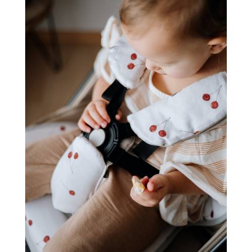 Shoulder pads, seatbelt covers, strollerbelt covers