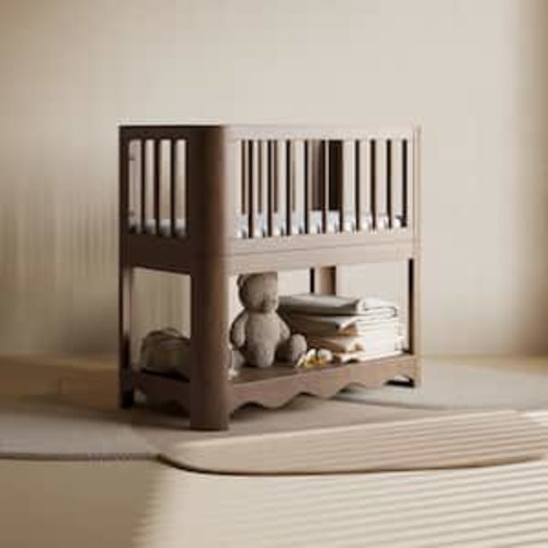 Casablanca Hazelnut 3-in-1 Convertible Bassinet
