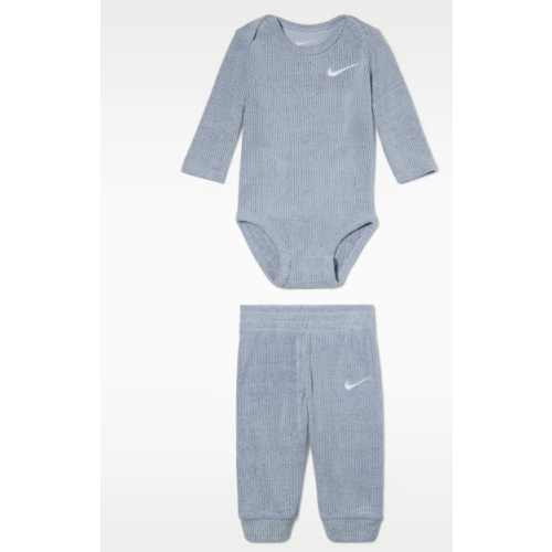 Nike Baby Essentials