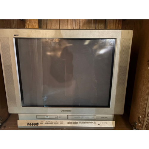 Retro Gaming Monitor TV – Panasonic PV-DF2702 TV Combo DVD VHS VCR 27” CRT