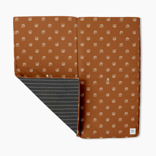 Toki Kids Standard Organic Cotton Play Mat - Rainbow Stamp In Rust