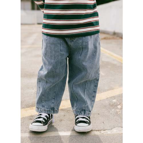 Pleated Denim- Light Wash