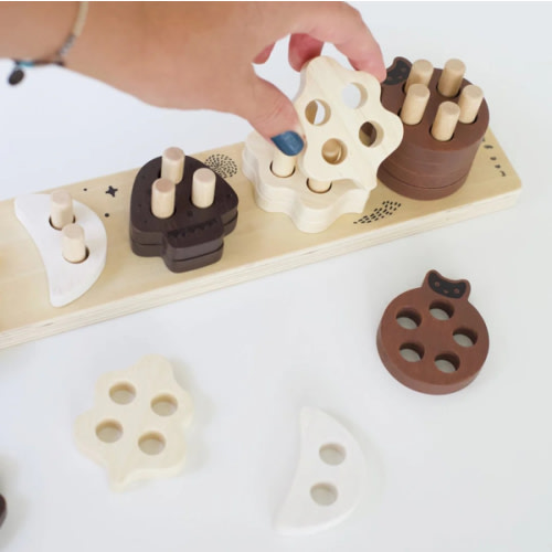 Count and Stack Toy | Bee Like Kids