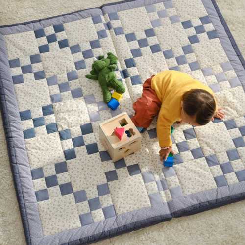Organic Cotton Play Mat | Irish Chain, Color: Winter