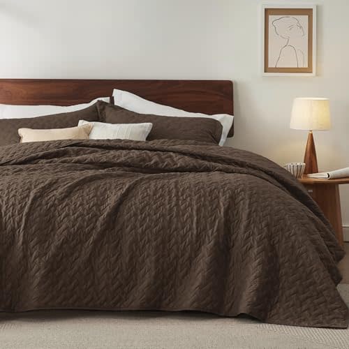 Bedsure Quilts King Size - Lightweight Bedspreads King Size with Basket Weave Pattern, Soft Quilt Bedding, Brown Comforter Coverlet for All Seasons (106" x 96")