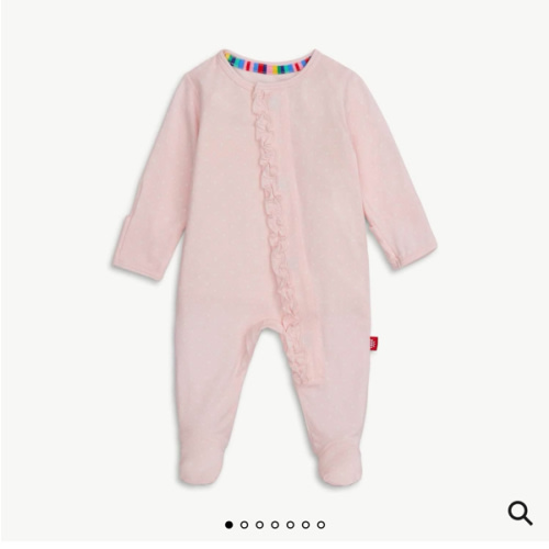 Magnetic Footie with Ruffle – Magnetic Me