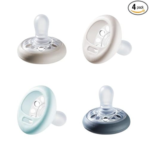 Tommee Tippee Breast-Like Pacifier, 0-6 Months, Symmetrical Design, Natural Breast-Like Baglet, BPA-Free Binkies, Pastel/Blue/Black, Pack of 4