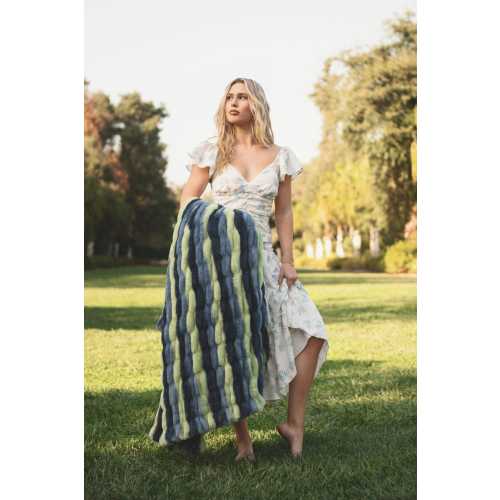 Hugs Bold Stripe Plush Blanket