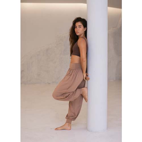 Alora Pants Sandalwood