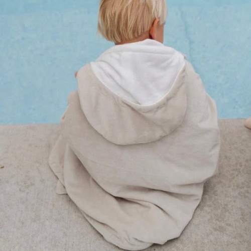 HOODED TOWELS