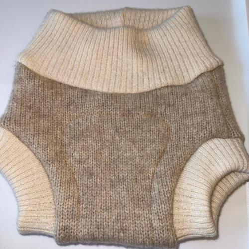 Small 2-8M 10-15 lb Upcycled 100% Wool Baby Diaper w/ Liner - Cream Ivory