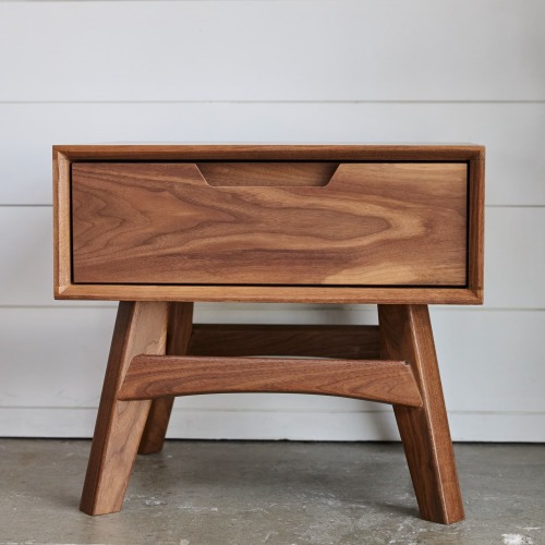 Mid-Century Modern Nightstand | Avocado Green Mattress