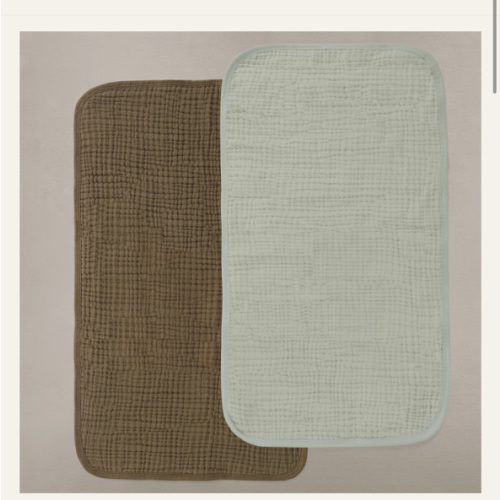 'Bark' Brown & 'Sea Moss' Sage Green Muslin Burp Cloth Set | Oilo™ Studio