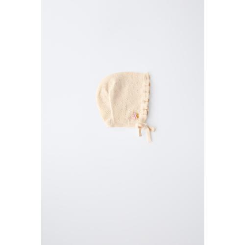 EMBROIDERED FLOWER KNIT BONNET - Ecru | ZARA United States