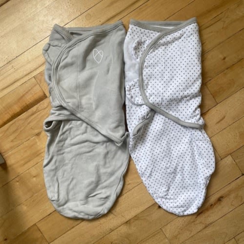 SMALL/MED SWADDLE ME Velcro swaddles set of two