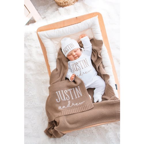 Baby outfit set with cotton knit blanket, personalized newborn gift, baby shower, homecoming set, baby bodysuit with matching hat