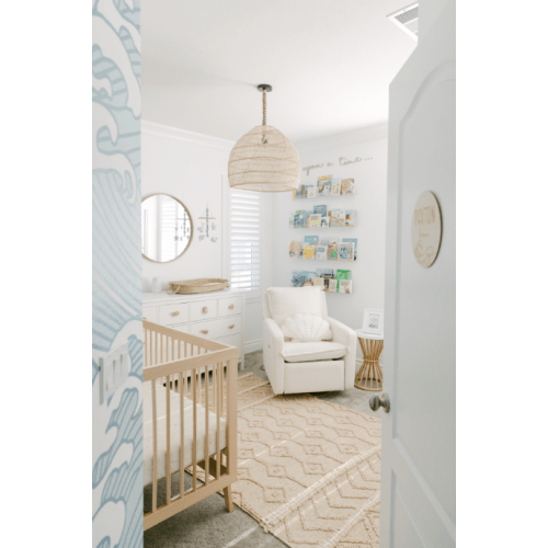 Second-hand Rocking Chair for Baby's Nursery