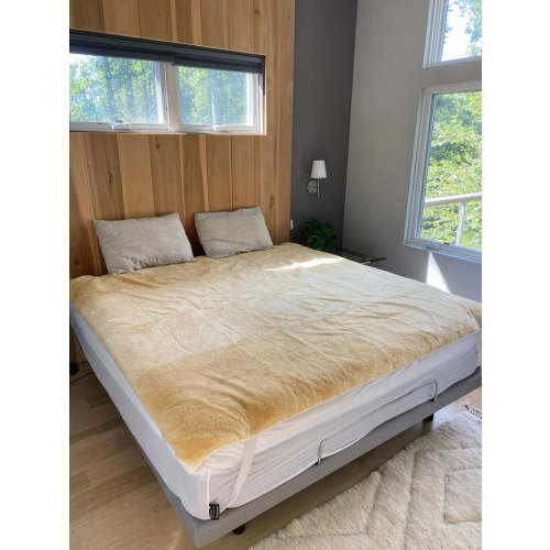 Medical Grade Sheepskin Mattress Cover