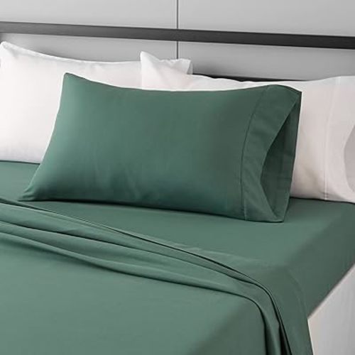 Amazon Basics Lightweight Super Soft Easy Care Wrinkle Free Microfiber 3 Piece Bed Sheet Set with 14-Inch Deep Pockets, Twin, Emerald Green, Solid, Kids, Men & Women Bedding