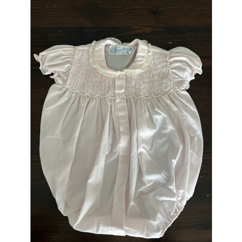 3 mo Pink Feltman Bros Baby Girls Romper Layette Pink Embroidered Lace Smocked Emb