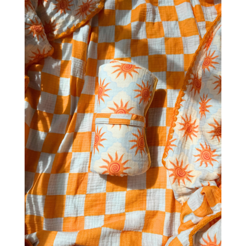 Reversible Organic Muslin Waterproof Changing Mat - Sunny Side – AEGI BLOOM