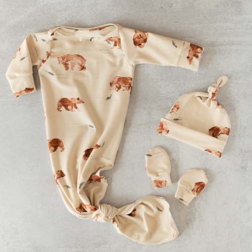 Grizzly Bear Baby Knotted Gown and Hat Set – Bright + Tiny