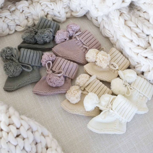 Knit Pom Pom Baby Booties