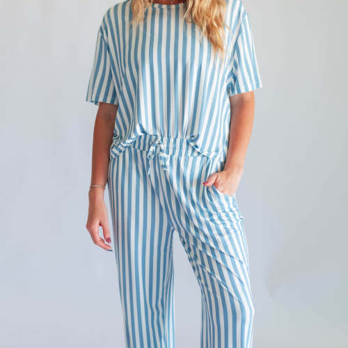 Women's T-Shirt and Pants Set in Beau