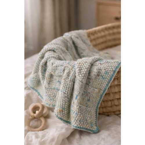 Organic Cotton Baby Blanket – Green & Beige Knit Confetti Newborn Wrap, Gender-Neutral Nursery Gift