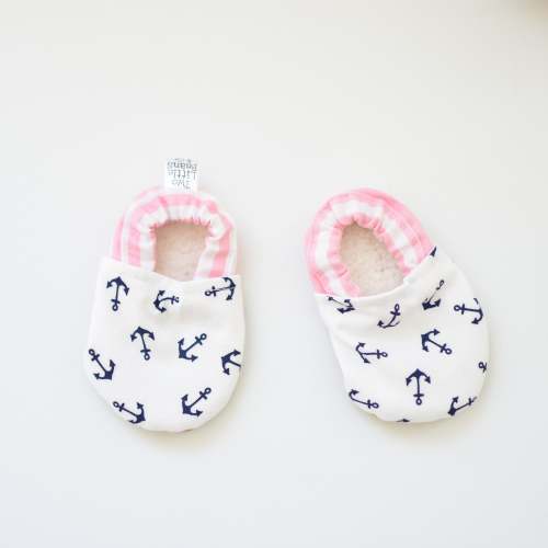Pink Baby Shoes, Nautical Baby booties, baby moccs, baby mocassins, toddler shoes, soft soled shoe, Nautical Crib Shoe, Anchors, Pink