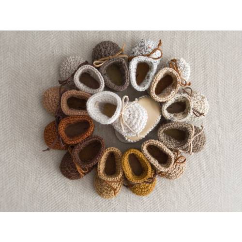 Gender Neutral Baby Shoes, Brown and Ivory Crochet Baby Booties, Leather Baby Moccs, Baby Boy Coming Home Outfit, Unisex Handmade Baby Gift