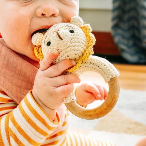 embe Animal Wooden Rattle, Yellow Lion