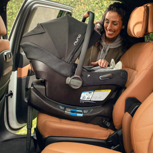 Nuna Pipa aire rx + RELX Base in Caviar