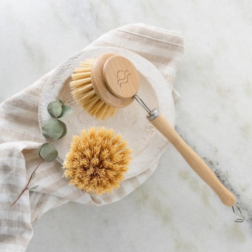 Eco-Friendly Bamboo Dish Brush with Replaceable Head – Wide Design for Versatile Cleaning
