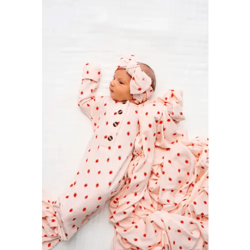 strawberry gown set