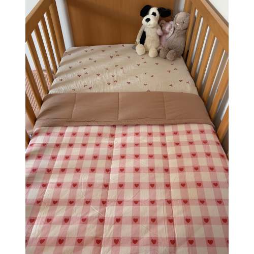 Heirloom Hearts Reversible Quilt – Play Linen
