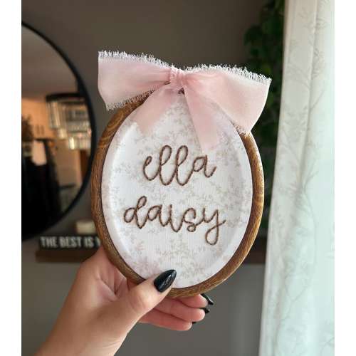 Custom Hand Embroidered Baby Name Hoop, Baby Name Announcement Sign, Photo Prop for Newborn Baby, Name Sign for Hospital Bassinet
