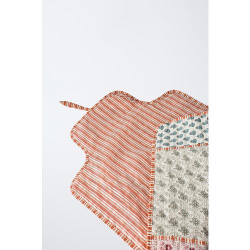 FLORAL MATERNITY CHANGING PAD