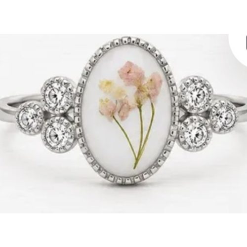 Dried Flower Keepsake Ring | Solid Gold Jewelry | Wedding Gift | Oval Setting |