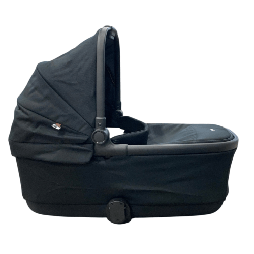 Silver Cross Reef First Bed Folding Bassinet, Orbit