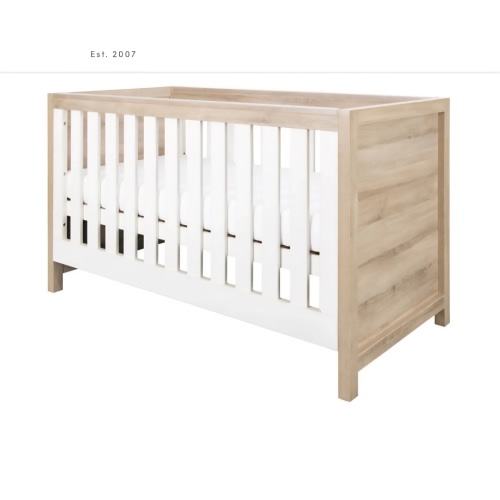 Tutti Bambini Modena 3 in 1 Cot bed in White Oak | iL Tutto