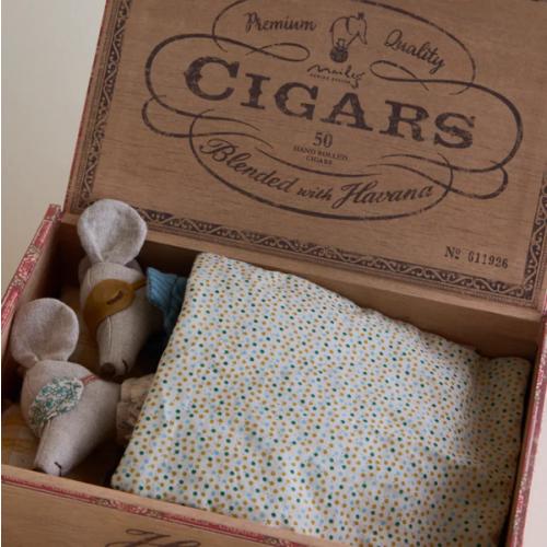 Mum and Dad Mice in Cigar Box – Market by Modern Nest