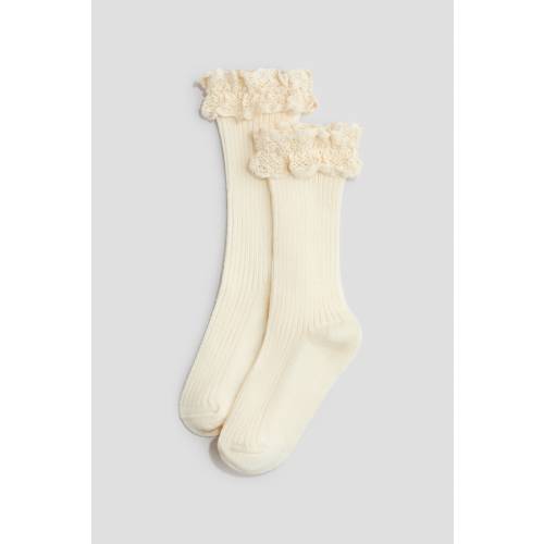 CROCHET-RUFFLE SOCKS