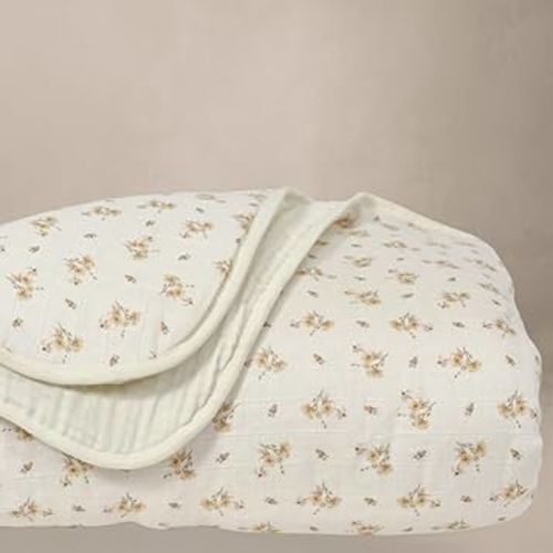 Oilo 100% Organic Premium Cotton Muslin Crib Quilt (45" x 60") Print and Solid Sides, Extra-Soft & Lightweight, Fits Toddler Beds, Heirloom Organic Collection, Cream & Peach Flowers, Dainty Floral