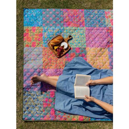 Picnic Blanket Tote - Bright Patchwork Zinnias – Natural Life