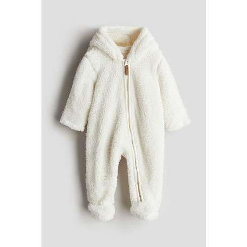 PILE BUNTING WITH EARS