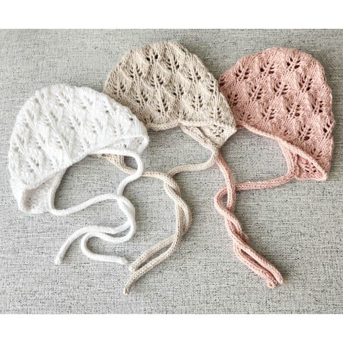Handknit Lace Newborn Bonnet: Hypoallergenic Cotton, Baby Photo Prop