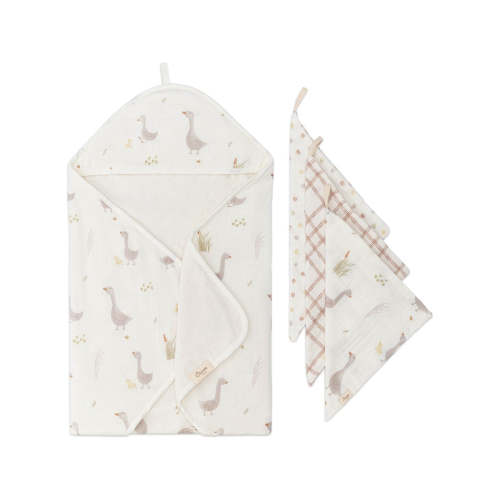 Crane Baby Charlie Farmhouse Goose Baby Bath Towel & Wash Cloth Set – Bambi Baby
