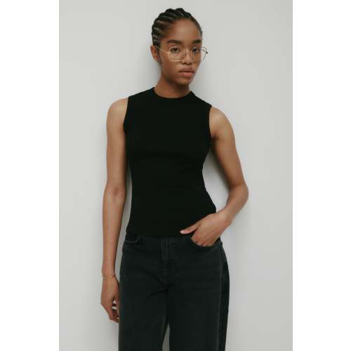 Women's Muscle Tank in Black